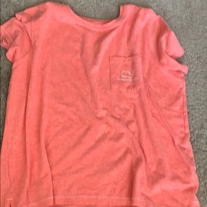 vineyard vines t-shirt